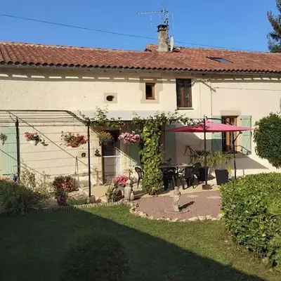 Large Cottage near Ruffec