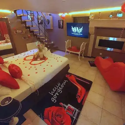 Love Room 