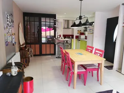 Cuisine ou kitchenette dans l'établissement coin de paradis 3 chambres