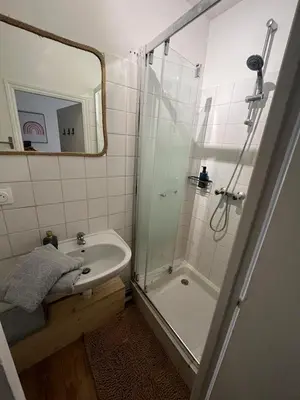 Salle de bains dans l'établissement Studio calme plein centre