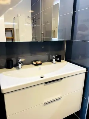 Salle de bains dans l'établissement Le Berlioz - Jardin privatif