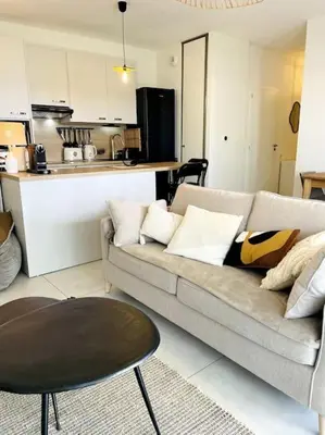 Cuisine ou kitchenette dans l'établissement Le Berlioz - Jardin privatif
