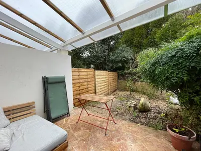 Jardin de l'établissement Loft avec terrasse et jardin