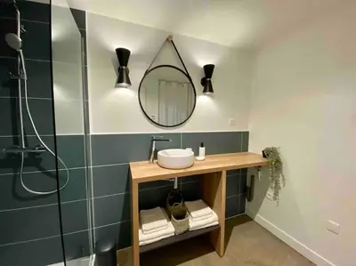 Salle de bains dans l'établissement Le Tropical, Maison T3 - 55m2