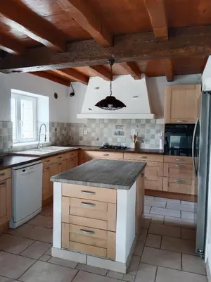 Cuisine ou kitchenette dans l'établissement La grange pyratelle
