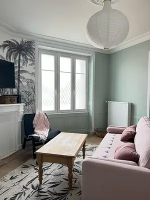 Télévision ou salle de divertissement dans l'établissement La maison du Maréchal