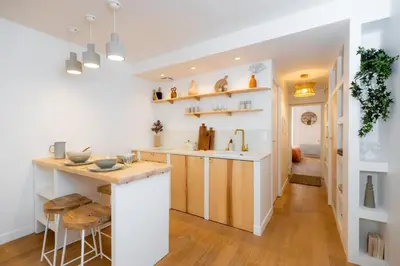 Cuisine ou kitchenette dans l'établissement Appartement au cœur de La Rochelle avec terrasse
