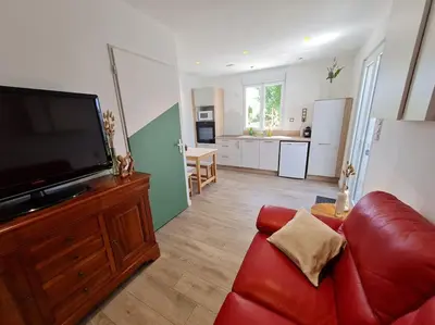 Cuisine ou kitchenette dans l'établissement Dépendance avec place de parking