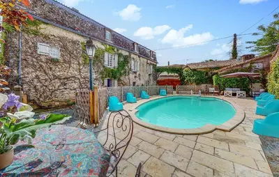 Piscine de l'établissement Beautiful Home In Couhe ou située à proximité