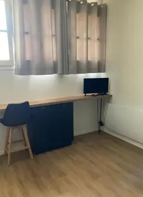 Télévision ou salle de divertissement dans l'établissement Centre-ville Marché avec Wi-fi