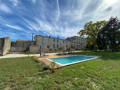 Piscine de l'établissement Gîte la Chauvinière 1 ou située à proximité