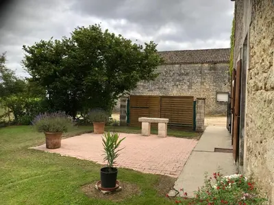 Jardin de l'établissement Pêches de Vignes