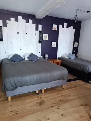 Coin salon dans l'établissement Les 2 Tours