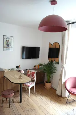 Télévision ou salle de divertissement dans l'établissement La Magnifique, Et Pop Et Chic !