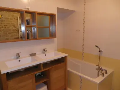 Salle de bains dans l'établissement Marais poitevin, Gîte D'andréa