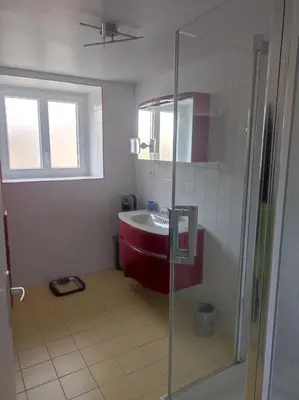 Salle de bains dans l'établissement Belle maison familiale près de La Rochelle