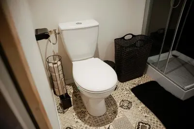 Salle de bains dans l'établissement le Refuge des Géants