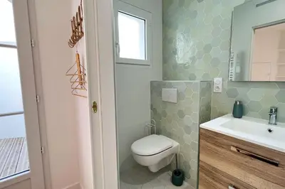 Salle de bains dans l'établissement La Corderie - Appartement sur le Quai aux Vivres