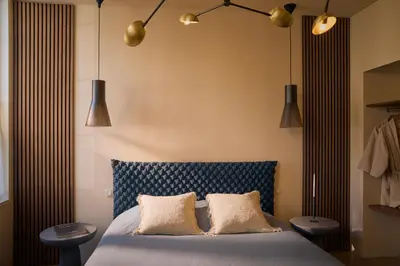Un ou plusieurs lits dans un hébergement de l'établissement Love Room Atypique - Jacuzzi Privé , Cognac Centre
