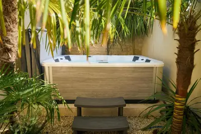 Plan de l'établissement Love Room Atypique - Jacuzzi Privé , Cognac Centre