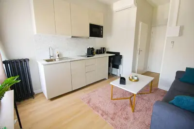 Cuisine ou kitchenette dans l'établissement G6 Appartement Climatisé au calme centre Angouleme
