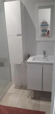 Salle de bains dans l'établissement studio entre mer et terre
