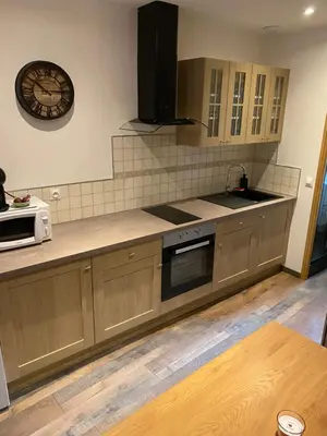 Cuisine ou kitchenette dans l'établissement 3 appartements T1 meublé Lussac 86320