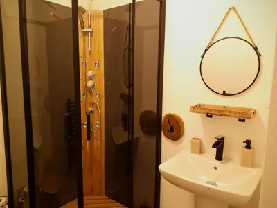 Salle de bains dans l'établissement Serenity Belle France Gite