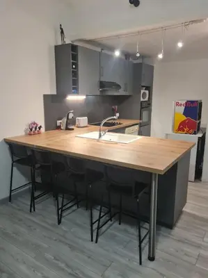 Cuisine ou kitchenette dans l'établissement Le BEAU SEJOUR