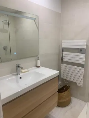 Salle de bains dans l'établissement Maison - Centre-ville - équipée