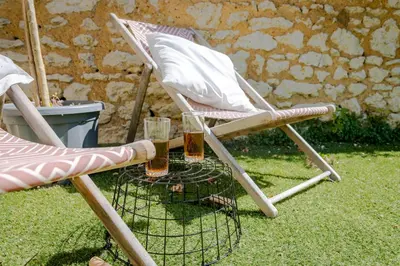 Jardin de l'établissement Maison Élégante avec Jardin I Centre de Cognac