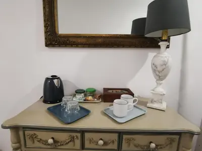 Plateau bouilloire dans l'établissement Maison la tour