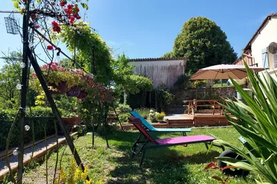 Jardin de l'établissement 2Bed House Sleeps 4 - Parking Views 3min to Town