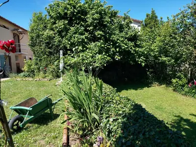 Jardin de l'établissement 2Bed House Sleeps 4 - Parking Views 3min to Town