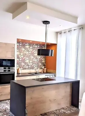 Cuisine ou kitchenette dans l'établissement La Lorraine : cosy en centre ville