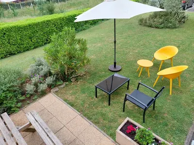 Jardin de l'établissement Premiere Classe Saintes