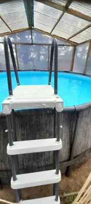 Piscine de l'établissement Nedleys Chardonnay ou située à proximité