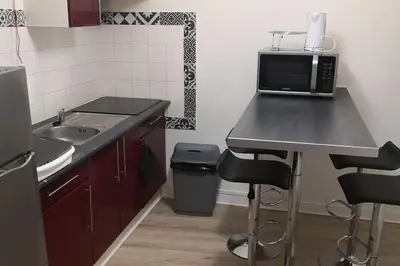 Cuisine ou kitchenette dans l'établissement T3 à Poitiers proche du Futuroscope