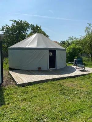 Jardin de l'établissement La Maison du Parloir