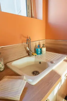 Salle de bains dans l'établissement La Pictave, maison poitevine à 5 mn du Futuroscope