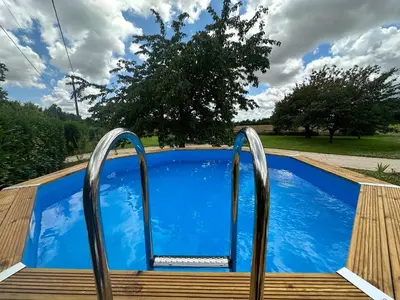 Piscine de l'établissement Esprit Charentais - The Bothy ou située à proximité