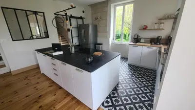 Cuisine ou kitchenette dans l'établissement Le Logis de Villefollet