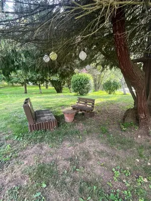Jardin de l'établissement Logement paisible en bord de Vienne