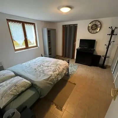 Logement paisible en bord de Vienne
