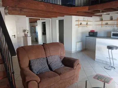Cuisine ou kitchenette dans l'établissement Le Petit Saint Jacques