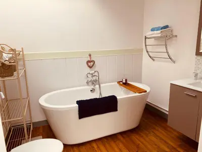Salle de bains dans l'établissement Gites Rue Du Chateau