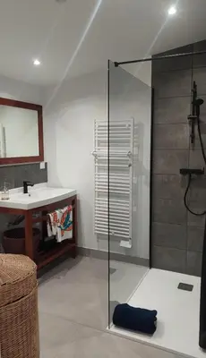 Salle de bains dans l'établissement Studio du domaine équestre B & G