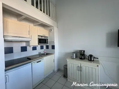 Cuisine ou kitchenette dans l'établissement ALIENOR VUE MER 2 à 4 PERSONNES