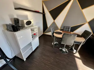 Cuisine ou kitchenette dans l'établissement Le Saint-Eloi