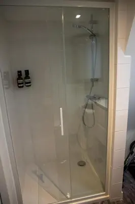 Salle de bains dans l'établissement L'Amsterdam - Duplex trés calme au dernier étage